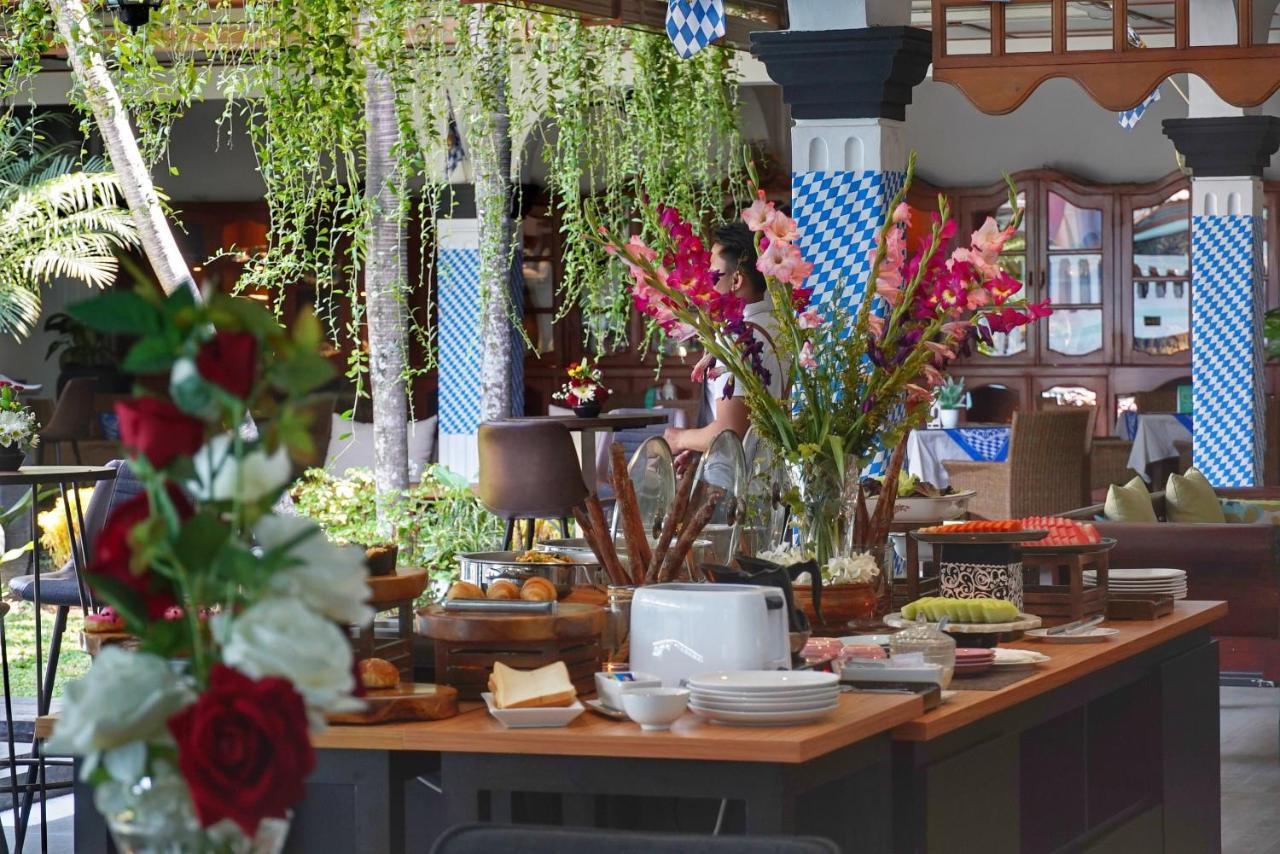 Raintree Boutique Villa & Gallery Джокьякарта Экстерьер фото