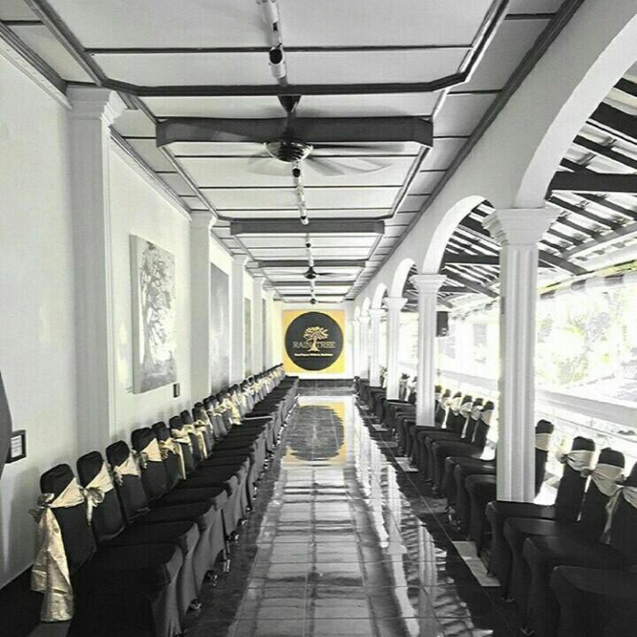 Raintree Boutique Villa & Gallery Джокьякарта Экстерьер фото
