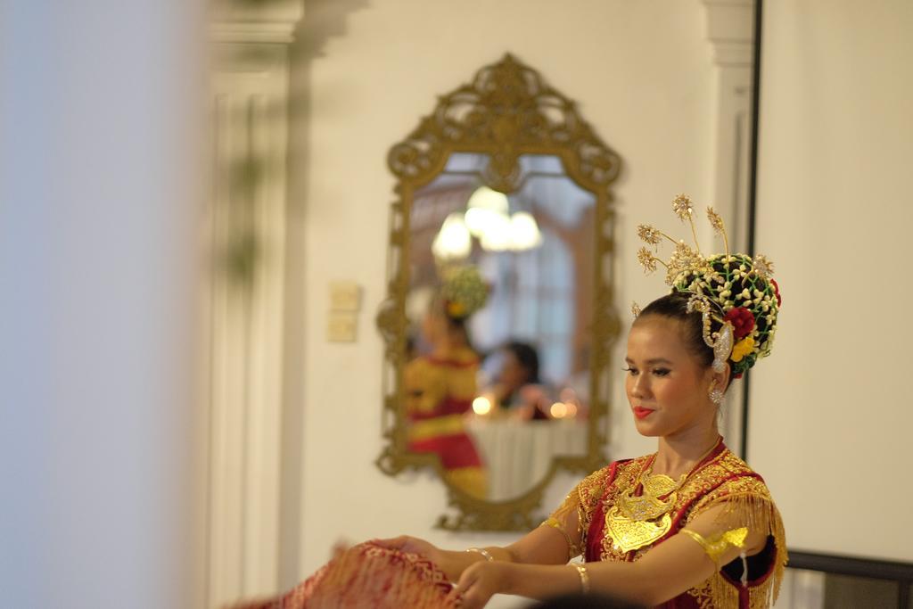 Raintree Boutique Villa & Gallery Джокьякарта Экстерьер фото