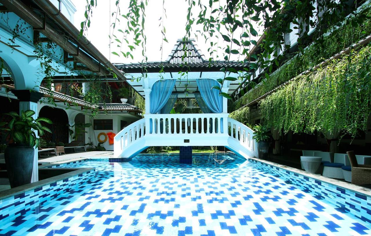 Raintree Boutique Villa & Gallery Джокьякарта Экстерьер фото